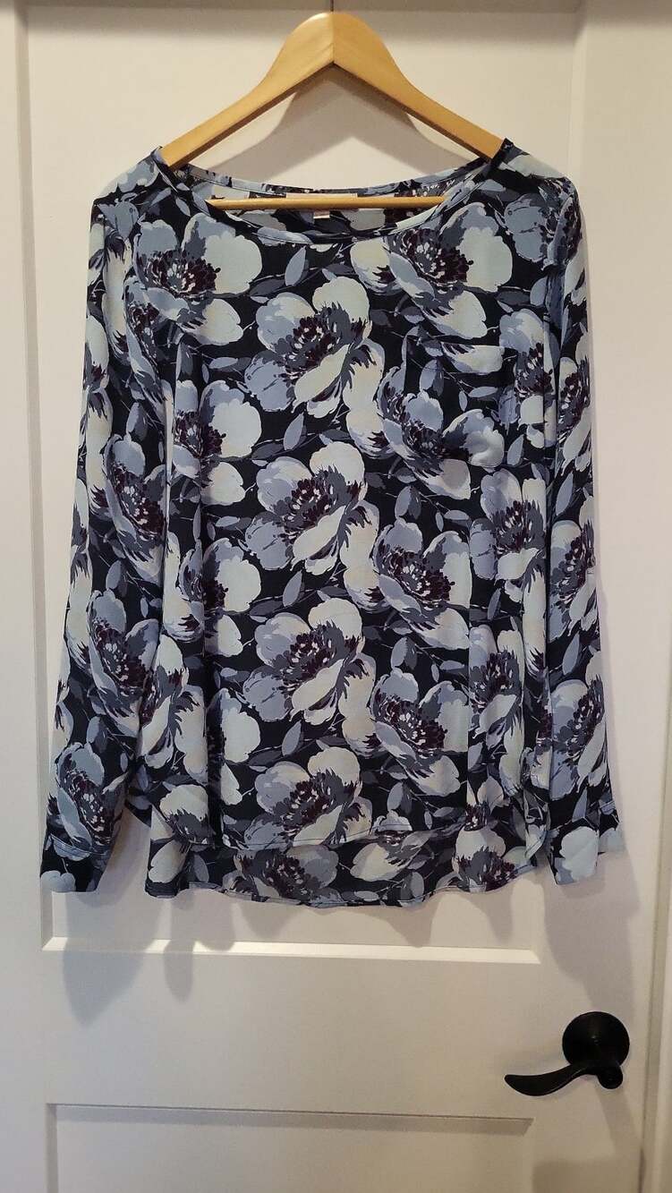 LOFT Blue Floral Long Sleeve High-Low Pocket Blouse Size L